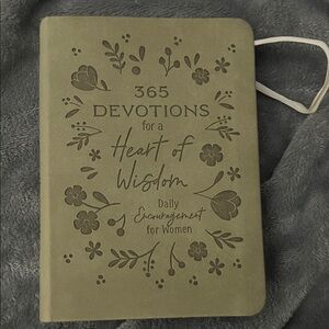 Barbour Black and White Devotional Journal